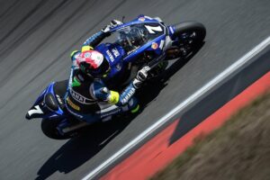 Endurance, 12 Horas Estoril: Yamaha YART à frente nos Livres thumbnail