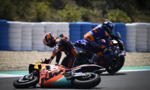 MotoGP: Zarco penalizado por choque com Oliveira thumbnail