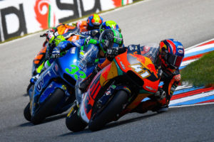 Moto2: Binder no topo de FP2 caótica thumbnail