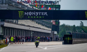 MotoGP: Partida atrasada pela chuva thumbnail