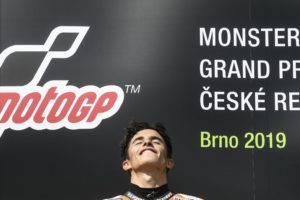 MotoGP: 50ª vitória para Marquez em Brno thumbnail