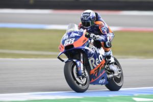 MotoGP: Oliveira em 15º permite sonhar thumbnail