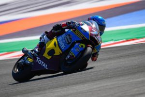 Moto2: Márquez cai na FP3 mas é o mais rápido thumbnail