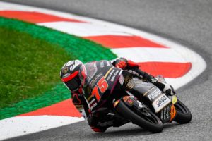 Moto3: Arenas mantém-se 1º com um segundo entre os 26 primeiros thumbnail