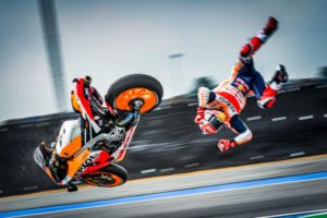 MotoGP, Tailândia: A incrível queda de Márquez thumbnail