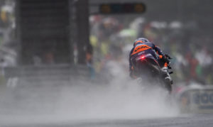 MotoGP, Austrália: Queda de Oliveira causa bandeira vermelha na FP4 thumbnail