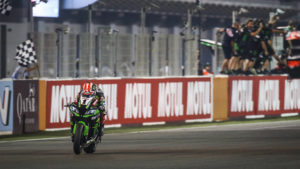 SBK Qatar: Época acaba em beleza para Rea com 3 de 3 thumbnail