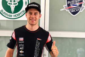 Moto2, Tailândia; Marcel Schrotter em condições thumbnail