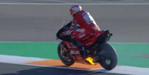 MotoGP, Valencia: Ducati de Pirro em chamas thumbnail