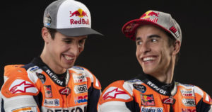 MotoGP 2020: Pilotos aderem ao desafio dos 10 toques thumbnail