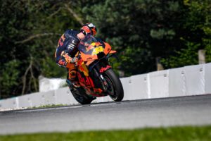 MotoGP, 2020, Brno: Espargaró o mais rápido no Warm-Up thumbnail