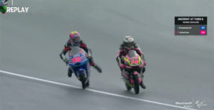 Moto3,2020,Áustria: Estranha colisão para Arbolino e Dupasquier no TL3 thumbnail