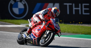 MotoGP, 2020, Le Mans: Miller liderava Treino Livre 1 a meio, Oliveira no Top 10 thumbnail