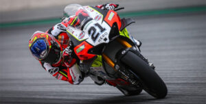 SBK, 2020, Magny-Cours: Rinaldi lidera Warm Up ainda molhado­ thumbnail