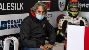 Moto3, 2020, Teruel: Simoncelli contra a Direcção de Corrida – “Estou espantado com Spencer”. thumbnail