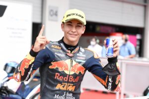 Moto2, 2021: Raul Fernández ao lado de Remy Gardner na KTM Red Bull Ajo thumbnail