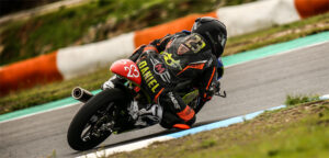 CNV, Estoril 4: Daniel Bento venceu nas Pré-Moto3, Ribeiro renovou título thumbnail