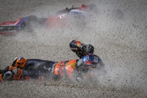 MotoGP, 2020,Teruel: Brad Binder e Kasma Daniel condenados por condução irresponsável thumbnail