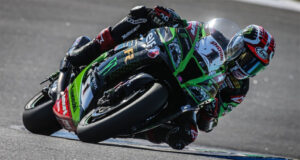 SBK, Estoril: Jonathan Rea assegura 6º título com quarto na primeira corrida thumbnail