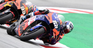 MotoGP, 2020, Le Mans: Oliveira motivado para corrida “em casa” da KTM Red Bull Tech3 thumbnail