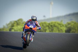 MotoGP, 2020, Portimão, TL4: Oliveira é o “maestro” do AIA thumbnail