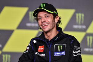 MotoGP, 2020, Portimão – Rossi: “A Suzuki fez uma moto que ajuda o condutor” thumbnail