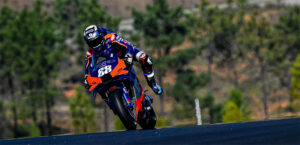 MotoGP, 2020, Portimão, Warm-up: Oliveira a rodar para a corrida thumbnail