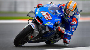 MotoGP, 2020, Europa: Partida: Rins na frente, Oliveira em 4º thumbnail