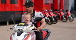 MotoGP, 2021: Crutchlow e filha prontos para a nova fase thumbnail