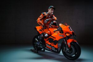 MotoGP, 2021: Tech3 apresenta novas cores KTM thumbnail