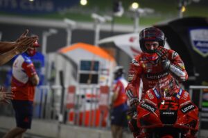 MotoGP, Qatar, 2021: Pole, recorde e êxtase para Francesco Bagnaia thumbnail