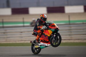 Moto3, 2021, Teste Qatar: Masia dizima o recorde da volta no Dia 3 thumbnail