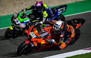 MotoGP, 2021, Qatar Test: Ataque de Aleix Espargaró coloca Aprilia de novo à frente, Oliveira resiste thumbnail