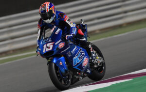 Moto2, 2021, Qatar: Roberts passa Bezzecchi e Gardner para liderar Warm Up, Lowes cai thumbnail